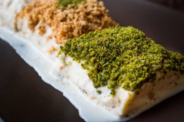 Türk süt tatlı Gullac ve süt Baklava ile yapılan Sutlava 