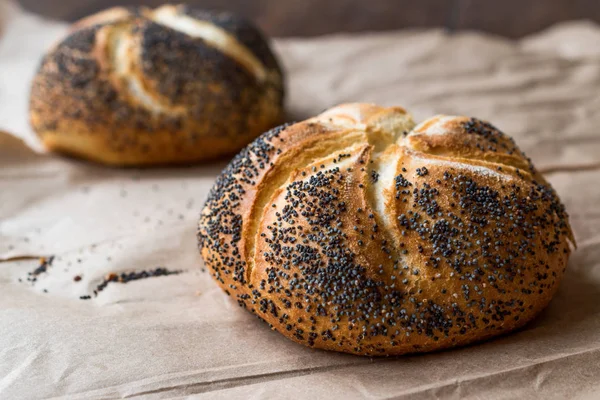 Kaiser Rolls with Poppy Seeds — Stock Photo, Image