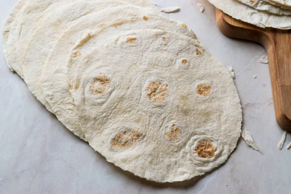 Hausgemachte mexikanische Tortillas für Tostada — Stockfoto