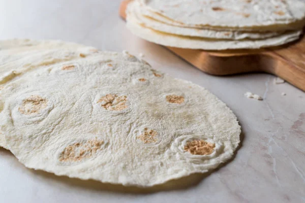 Hausgemachte mexikanische Tortillas für Tostada — Stockfoto
