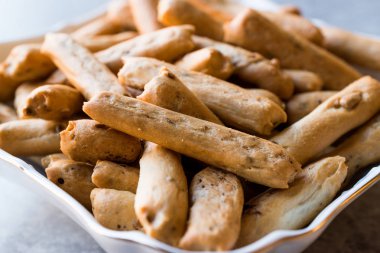 Anason tadı ile Türk pasta çıtır çubuk kraker