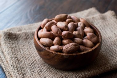 Organik ham fındık içi ahşap kase