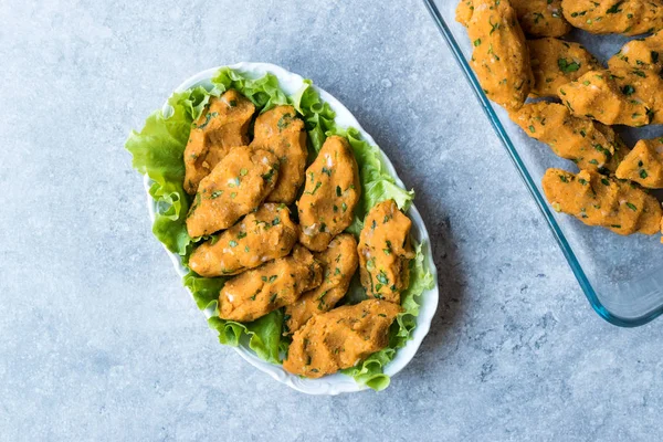 Türkisches Essen mercimek koftesi Bulgur und Linsenpaste — Stockfoto