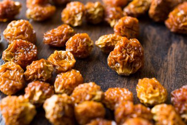 Güneş kurutulmuş Physalis veya ekşi tadı kuru Cape bektaşi / Goldenberries.
