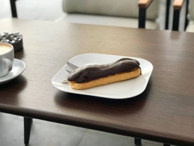 Çikolata eklerleri plaka restoran servis.