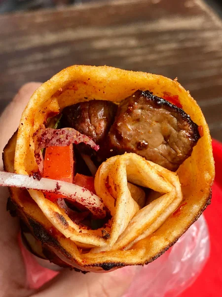 Arnavut Cigeri / albanés hígado Shawarma Kebab Durum —  Fotos de Stock