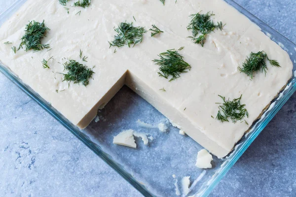 Turkish Appetizer Fava with dill and olive oil / Dry Bean Puree / Split Peas. — Stock Photo, Image