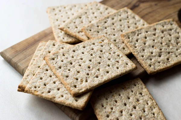 Stack of Honey Flavored Graham Crackers on Wooden Surface. — Stock Photo, Image