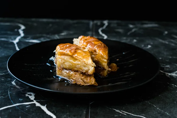 Sobremesa Turca Caseira Baklava Orgânica com Mel — Fotografia de Stock