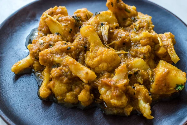 Indisches Essen würzig masaledar aloo gobi und Bohnen tawa sabzi Rezept. — Stockfoto