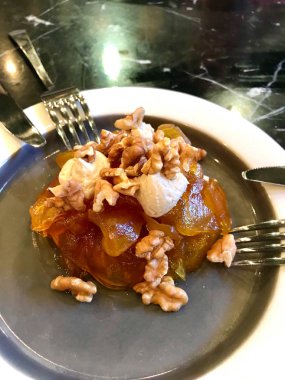 Ceviz ve Tahin Kabak Tatlisi ile Türk Balkabağı Tatlısı. Organik Gıda.