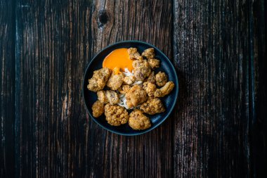 Karaage Japanese Styled Fried Chicken with Sauce / Karaagedon.