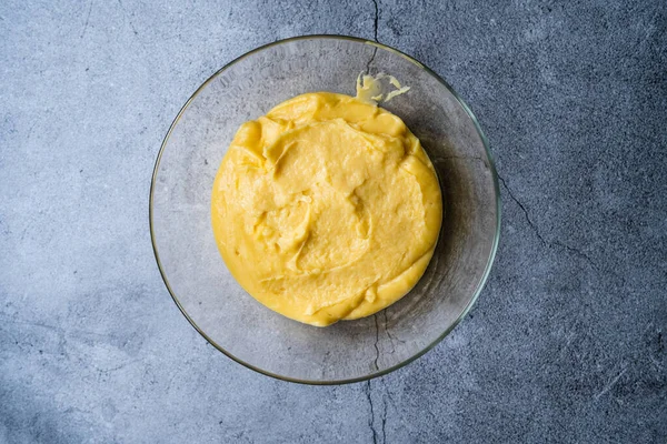 Hausgemachte Raw Cake Teigcreme Glasschüssel Bereit Für Ein Gesundes Dessert — Stockfoto