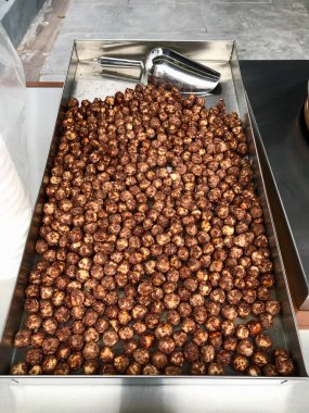 Sokak Tatlıları ve Şekerli Fıstıklar / Fıstık Şekerleri Satılık / Sokak Yiyecekleri.