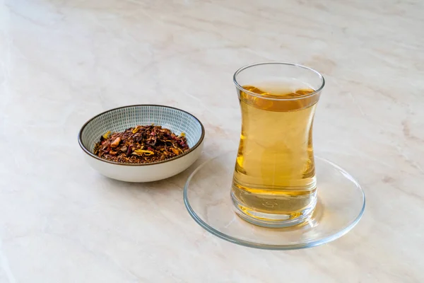 Chá Bebida Herbal Rooibos Tradicional Saudável Com Especiarias Secas Bebidas — Fotografia de Stock