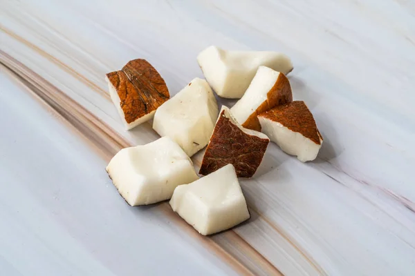 Gezonde Biologische Verse Vegetarische Snacks Kokosnoot Bites Plakjes Klaar Eten — Stockfoto
