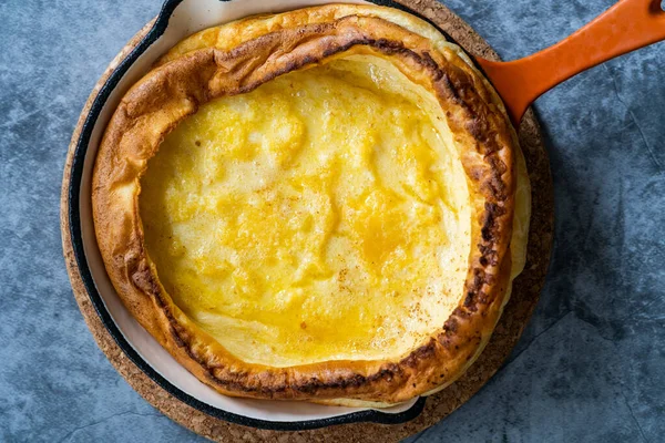 Niederländisches Baby Deutsche Pfannkuchen Plain Style Eisen Pfanne Traditionelles Dessert — Stockfoto