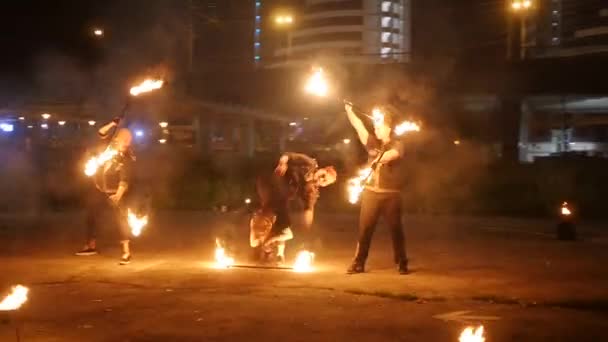 Circusartiesten in opleiding. Actie in real-time — Stockvideo