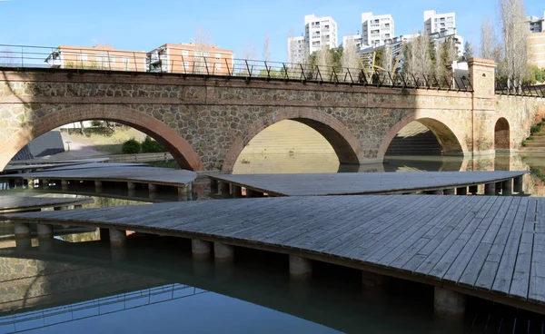 Pontes sobre a água — Fotografia de Stock