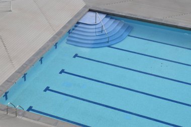 Doğa'da yüzme havuzları