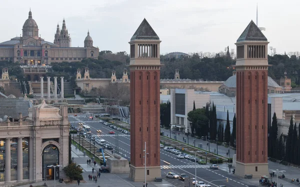 Torres venecianas en Plaza Espaa Montjuic — Foto de Stock