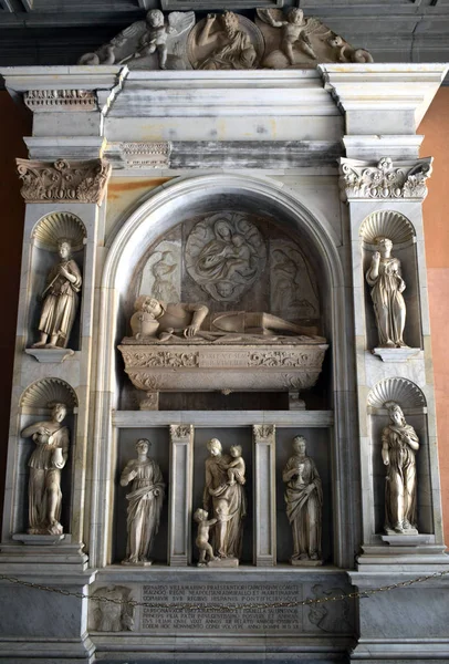 Montserrat montagna rocciosa, Virgin de montserrat — Foto Stock