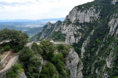 Montserrat rocky mountain, Virgin de montserrat 