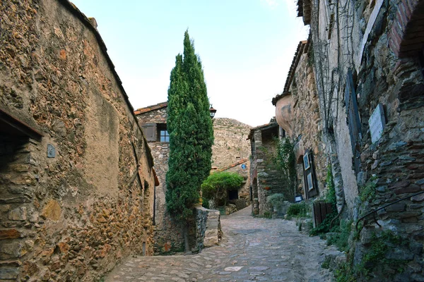 Castellnou, a small people of mountain — Stock Photo, Image