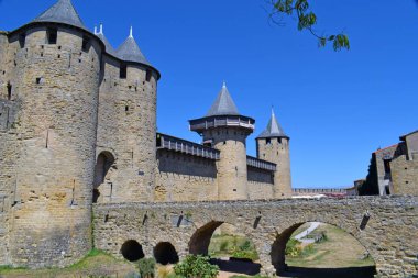  Kültürel ve mimari ilgi duvarlı şehir