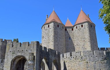  Kültürel ve mimari ilgi duvarlı şehir