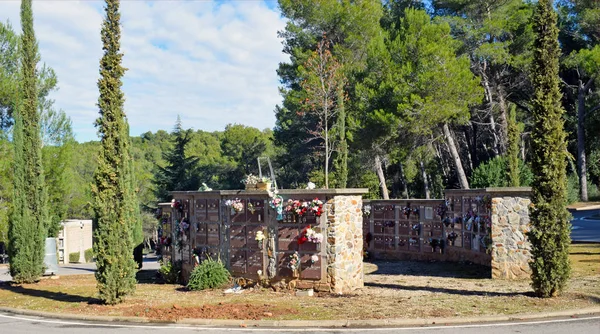 Cemetery garden of rest in Collserola's mountain — Stock Photo, Image