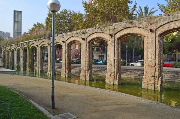 Acueducto Parque Público Clot Barcelona — Foto de Stock