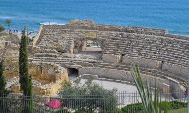 Tarragona İspanya ortaçağ mimarisi