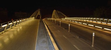 Dün gece Barselona 'da Calatrava Köprüsü