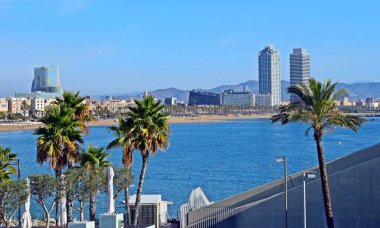 Barcelona Katalonya 'daki modern binalar Spai