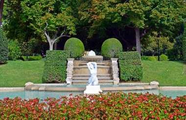 Barcelona Spai 'deki Palacio Real de Pedralbes Bahçeleri