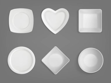 Beyaz şekilli kaselerin üst görünümü.