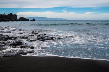 Playa la Arena siyah volkanik kum plaj