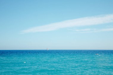 Deniz kıyısında Badalona