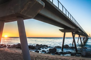 Denizin Üzerinde Gün Doğumu