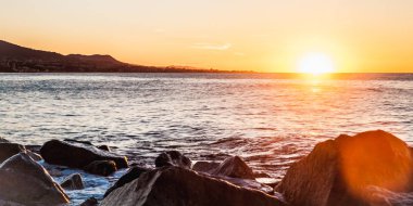 Denizin Üzerinde Gün Doğumu