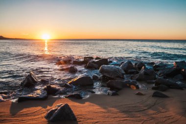 Denizin Üzerinde Gün Doğumu