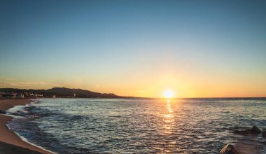 Denizin Üzerinde Gün Doğumu