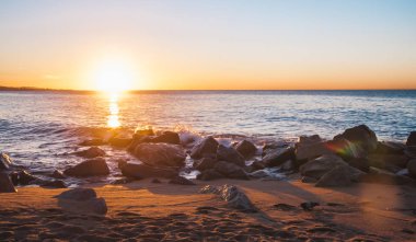 Denizin Üzerinde Gün Doğumu
