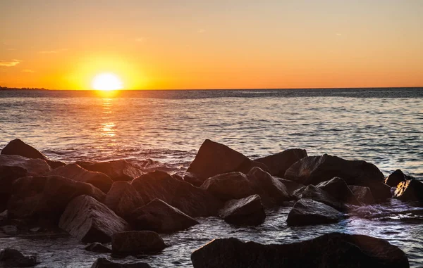 Denizin Üzerinde Gün Doğumu