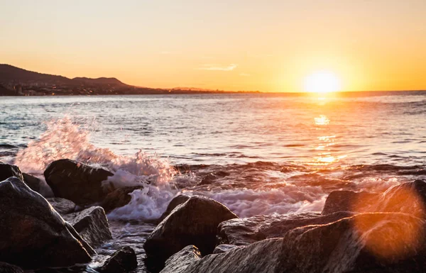 Denizin Üzerinde Gün Doğumu