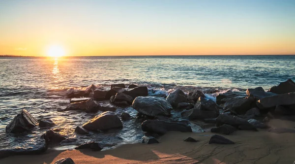 Denizin Üzerinde Gün Doğumu