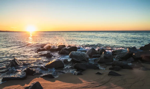 Denizin Üzerinde Gün Doğumu