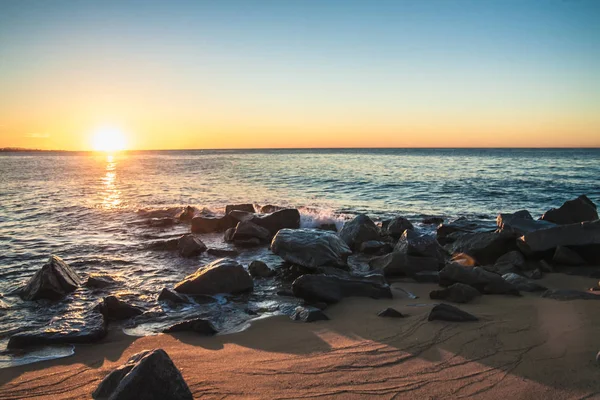 Denizin Üzerinde Gün Doğumu