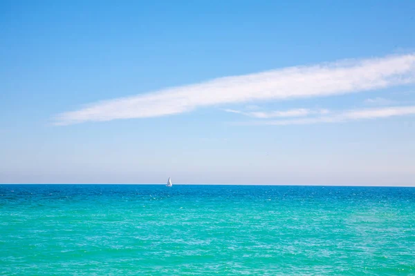 Deniz kıyısında Badalona